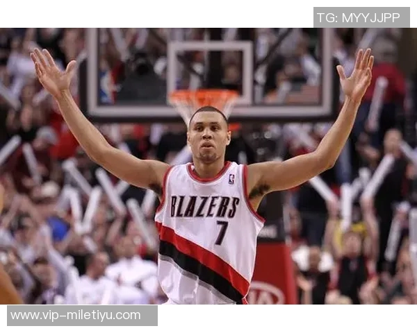 杰伦布朗荣获ESSENCE风云男士称号展现球场内外的卓越贡献 杰伦布朗荣获ESSENCE风云男士称号展现球场内外的卓越贡献