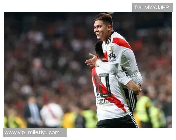 哥伦比亚前锋萨缅托考虑加盟中超尽管东欧球队竞争激烈