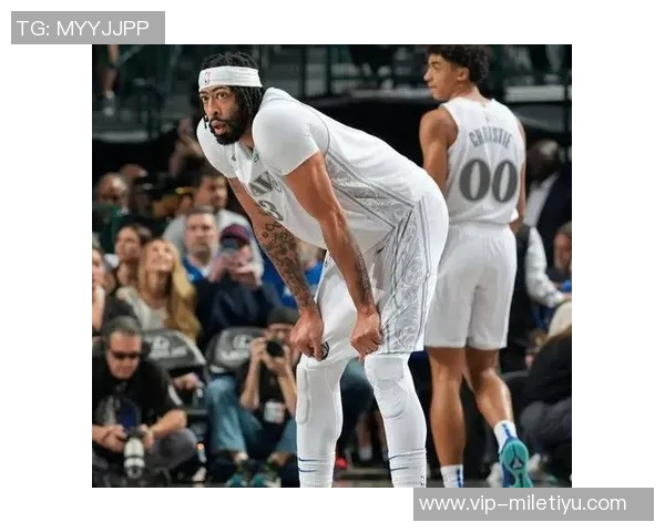 戴拇指护具打球弗拉格坚信竞技体育应无借口球感未受影响